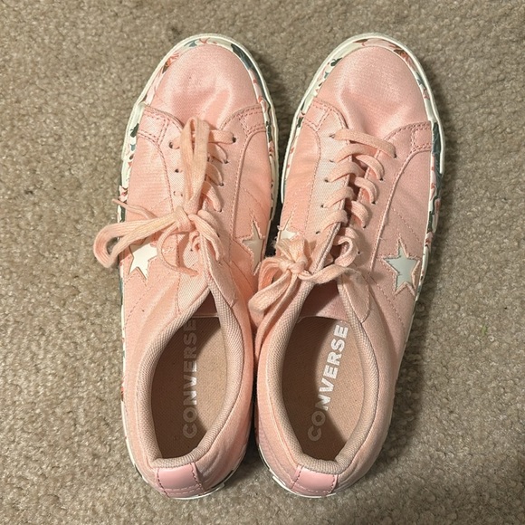 pink floral converse - Picture 3 of 6
